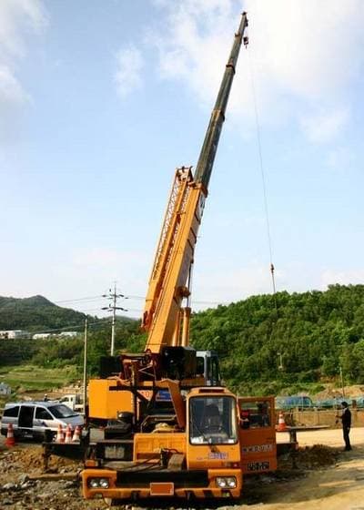 Samsung_Tadano 50 Ton Truck Crane w_Nissan chassis